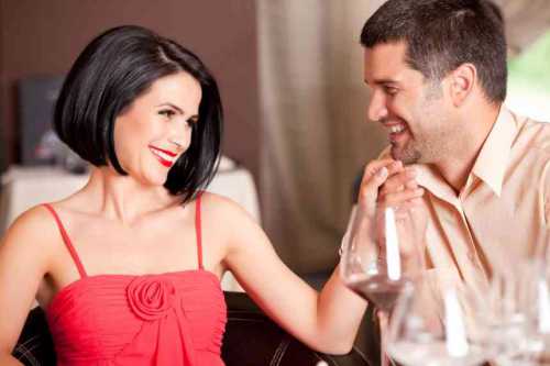Не удивляйся, что вскоре после увлекательного периода ухаживаний, выяснится, что жена его уже не так уж плоха, а ты стала приятным утешением после супружеской ссоры