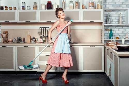 Характерной особенностью гарнитура для главной комнаты в помещении является возможность подчеркнуть индивидуальные качества хозяев