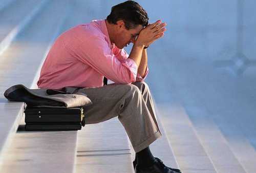 Поначалу осознание этого может приносить боль, однако громкое меня уволили, сказанное вслух себе и окружающим, поможет оправиться от полученной травмы