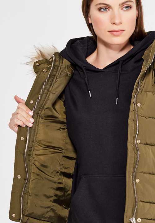 Твиттер использует эту информацию, чтобы сделать вашу ленту лучше