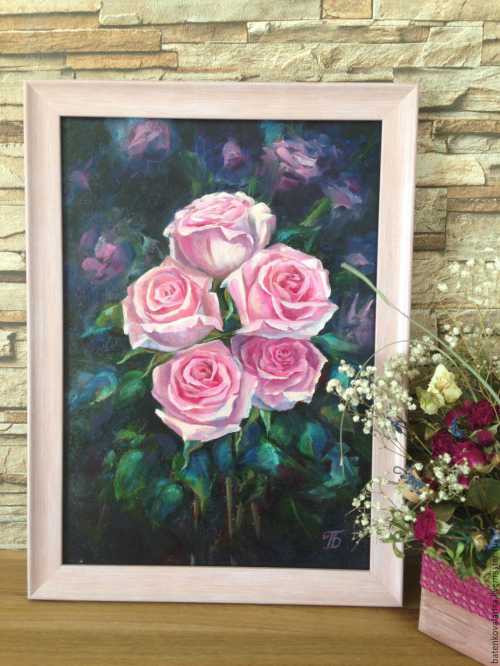 А если хочется более ярких красок, разместите растения на контрастном черном фоне