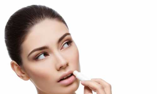 Как использовать вазелин в косметике: 5 проверенных способов