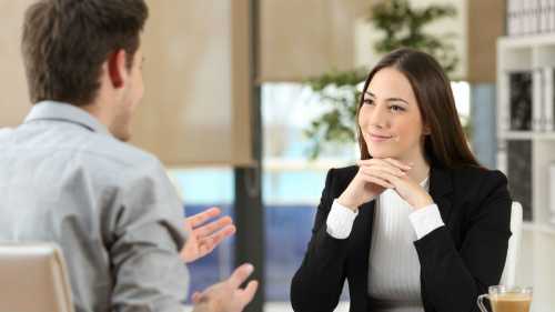 Чаще всего на мнение специалиста кадров о собеседнике влияет допущенные соискателем ошибки во время беседы