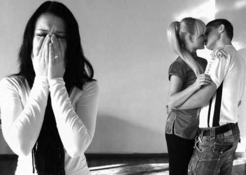 Сделайте выводы на основании услышанного более внимательно относитесь к женемужу, станьте активнее в постели, приведите в порядок свою внешность, проводите больше времени вместе и т