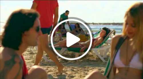 Хотя само понятие случай здесь, извините за тавтологию, неслучайно студенты актёры имели обыкновение как бы случайно заглядывать, слоняясь по коридорам