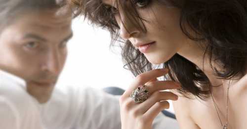 Простить, конечно, можно, всё зависит от отношения женщины к предательству