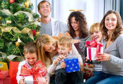 Правда, если обычно выходным в таких случаях становится ближайший понедельник, то январские выходные переносят на другие месяцы года, так чтобы это было удобно для установления выходных в связи с другими государственными праздниками