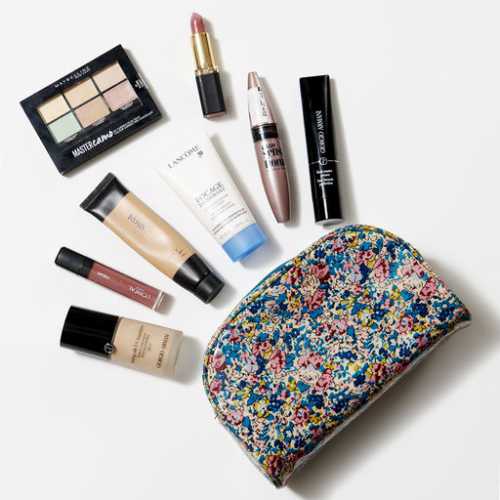 Базовая косметика для макияжа: что должно быть в косметичке