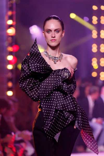 Лучшие украшения с показов на Неделе моды в Париже фото