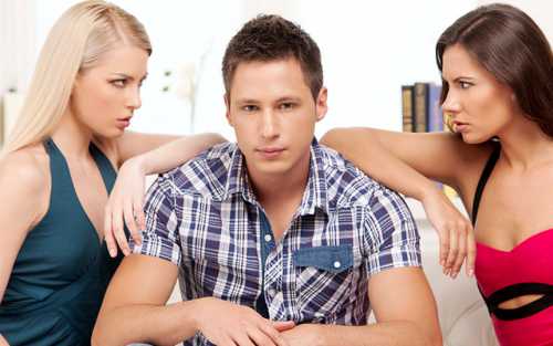 Молодые занимаються сексом