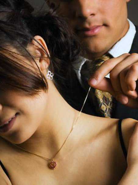 Мужчина и украшения женщинам о мужчинах