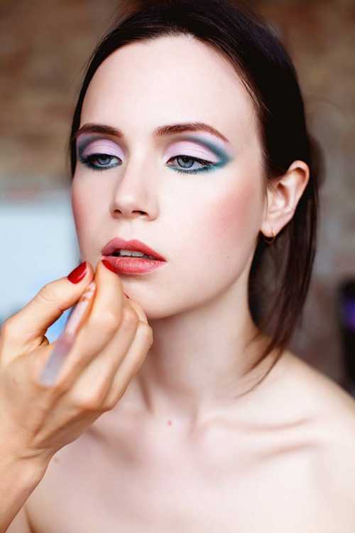 В годуна сменушироким бровям в стиле аля