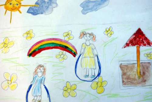 Но не спешите уничтожать и убирать все художества вашего чада, попробуйте к ним присмотреться