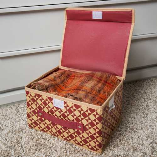 Коробки для хранения вещей