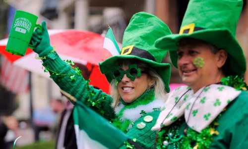 В программе живая музыка, конкурсы, подарки и фото на память