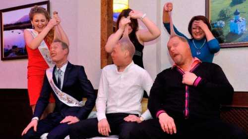 Реборн проснулась и кушает