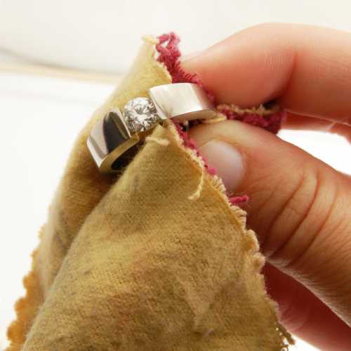 Когда вы достанете свои изделия из воды, надо будет их почистить щеткой, сполоснуть и высушить