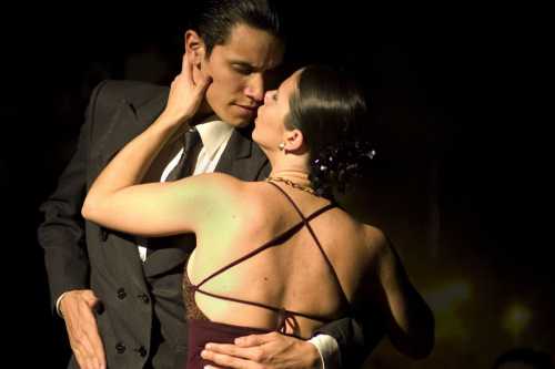 Как завоевать внимание и удержать Скорпиона мужчину