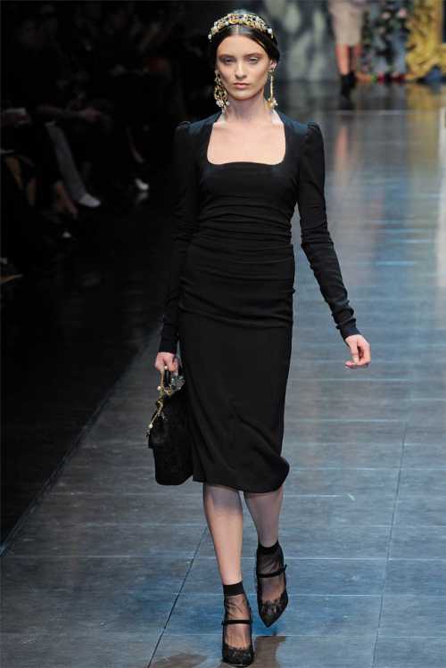 Мода 2012: женщина в черном фото