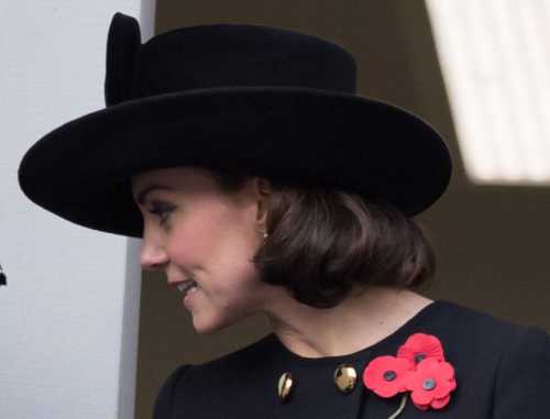 Так, якобы она подкорректир овала форму своего носа и увеличила губы