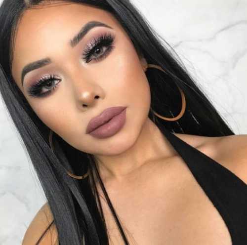 </p><p></p><p>Идеально будут смотреться персиковые, нежнопудровые, розоватые и золотистые оттенки