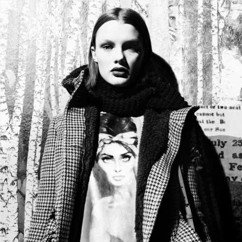 Модный дом Prada выпустил коллекцию феминистических футболок