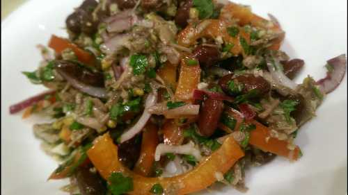 Салат должен пробыть в холодном месте не менее часа