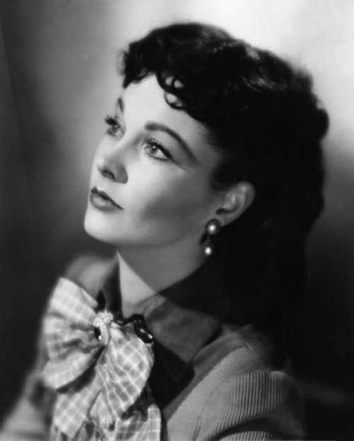 Несмотря на постоянную занятость на официальных мероприятиях, Митико с мужем самостоятельно воспитали троих детей