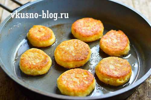 Детские рецепты Готовим сырники с морковью для детей