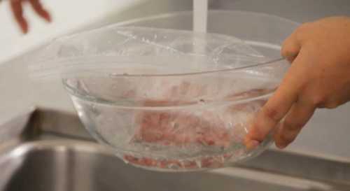 Такое блюдо можно поставить даже на праздничный стол, а сам процесс приготовления является несложным