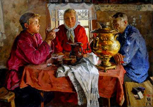 Если келинки нет, этим занимается либо дочь, либо любой младший член семьи, но почти всегда женщина